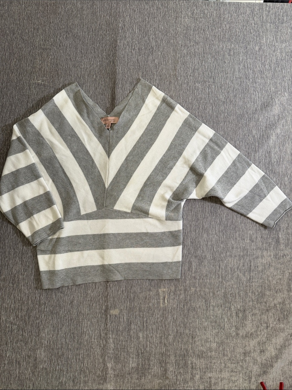Philosophy W Lg Gray and white Striped V-Neck Knit